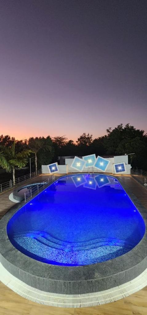 Srk Farm And Resort Anjār Buitenkant foto